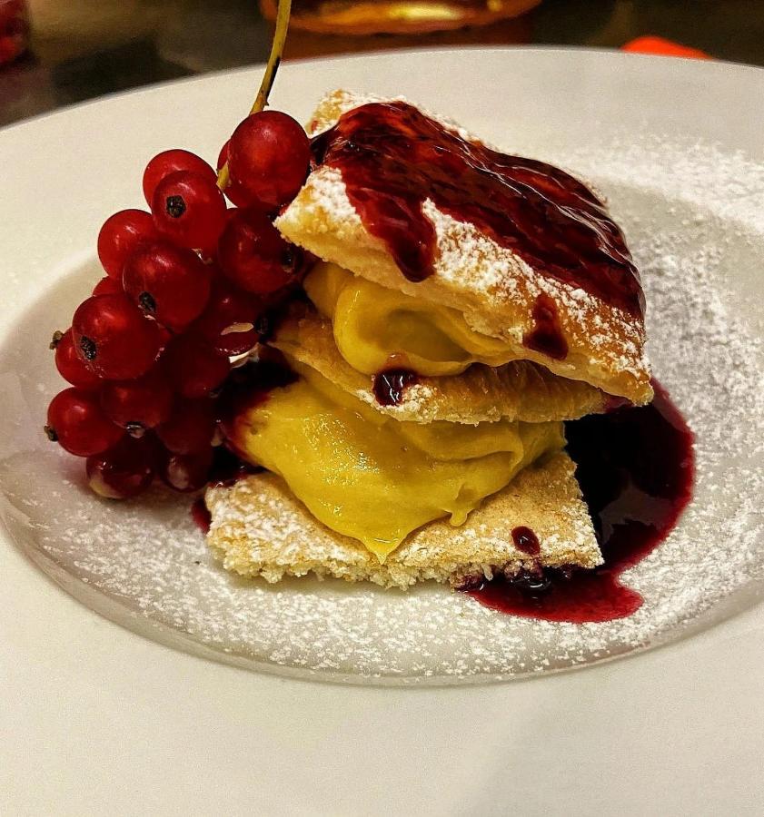 מלון סיסטיאנה Gran Osteria Tre Noci מראה חיצוני תמונה